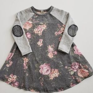 Floral Print Tunic Top Feat. Elbow Contrast Patch